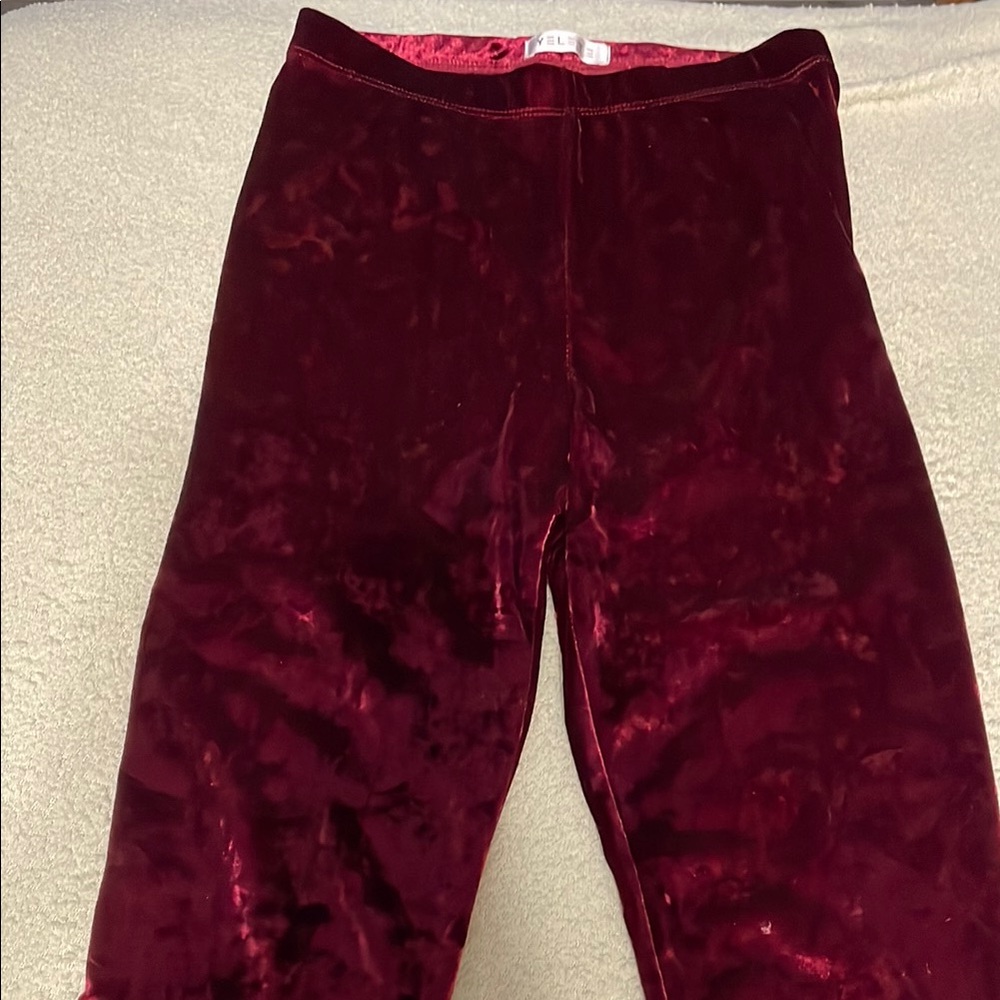 Velvet Bottoms in Rich Burgundy